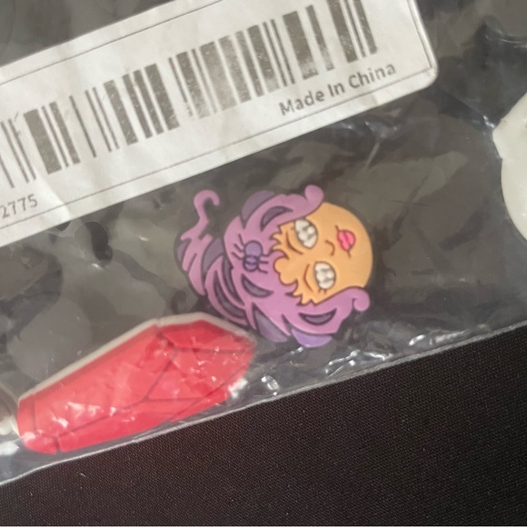 Crocs Hocus Pocus Halloween Shoe Charms Set - Picture 4 of 5